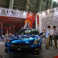 电镀战神来袭 APOLLO避震亮相CAS展