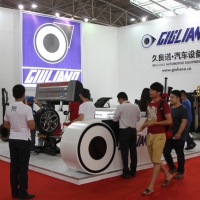 久良诺请德国技师在CAS展会现场演示